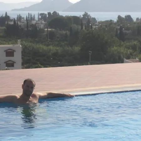 Panoramik Doga Ve Deniz Manzarasina Sahip 3+1 Bodrum