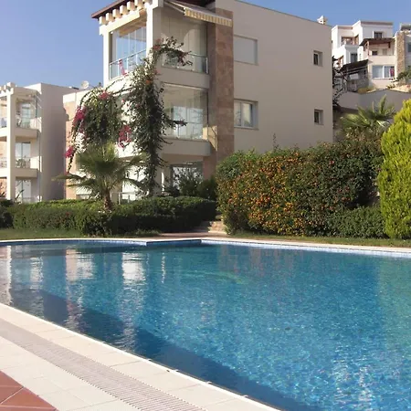 Apartamento Panoramik Doga Ve Deniz Manzarasina Sahip 3+1 Bodrum